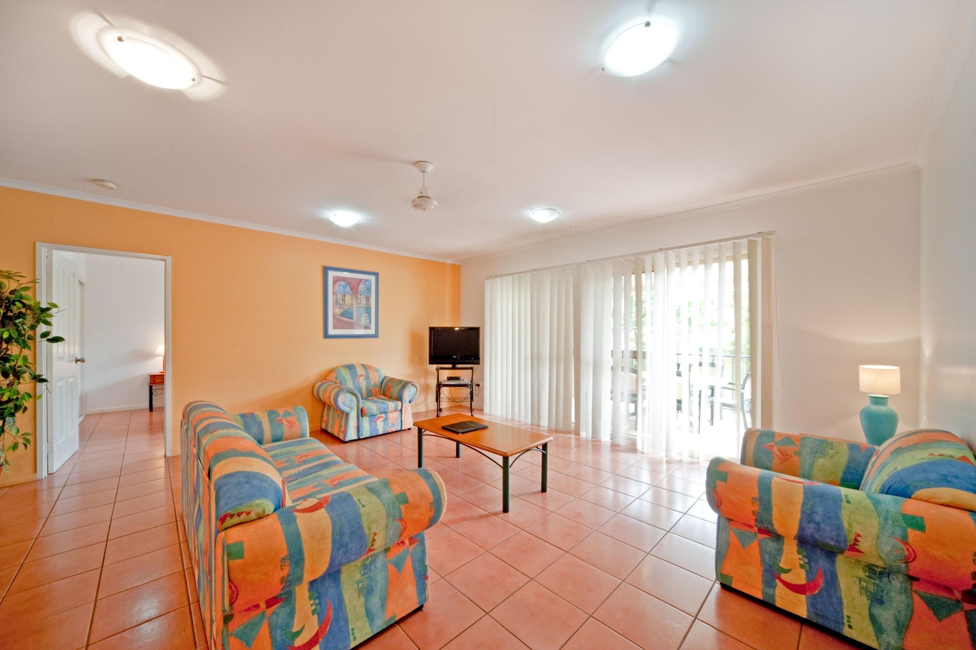 At Beach Court Holiday Villas Airlie Beach Kültér fotó