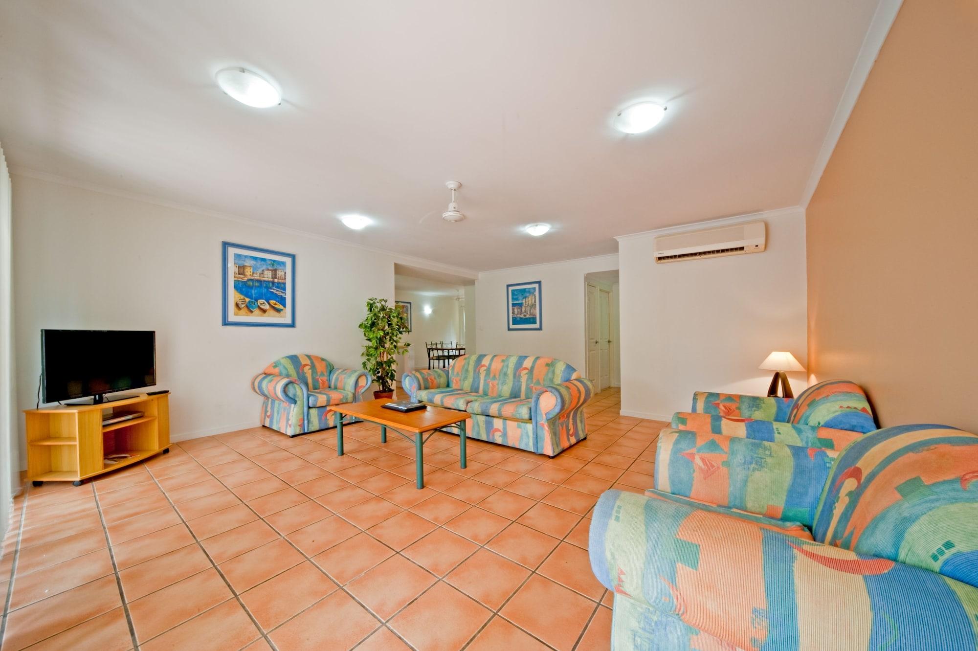 At Beach Court Holiday Villas Airlie Beach Kültér fotó