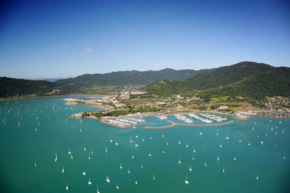 At Beach Court Holiday Villas Airlie Beach Kültér fotó