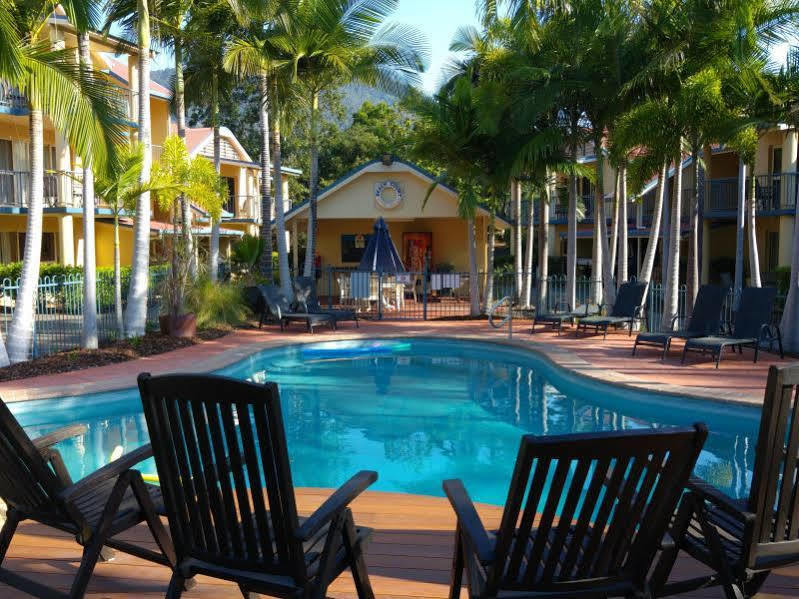 At Beach Court Holiday Villas Airlie Beach Kültér fotó