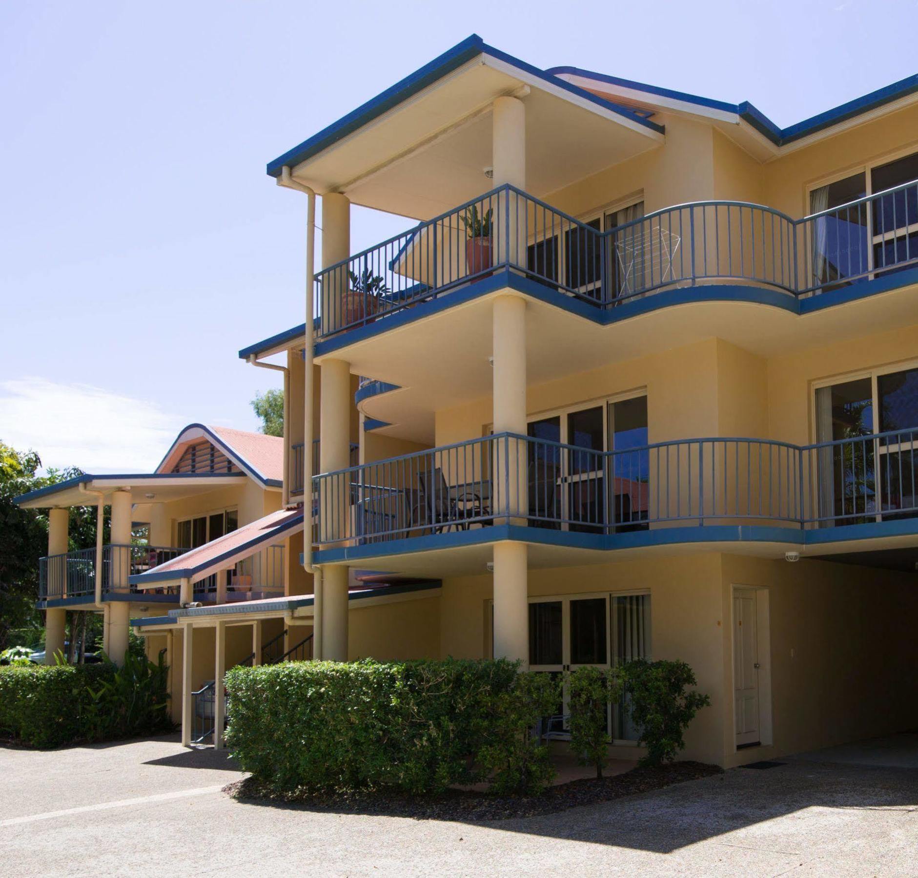 At Beach Court Holiday Villas Airlie Beach Kültér fotó
