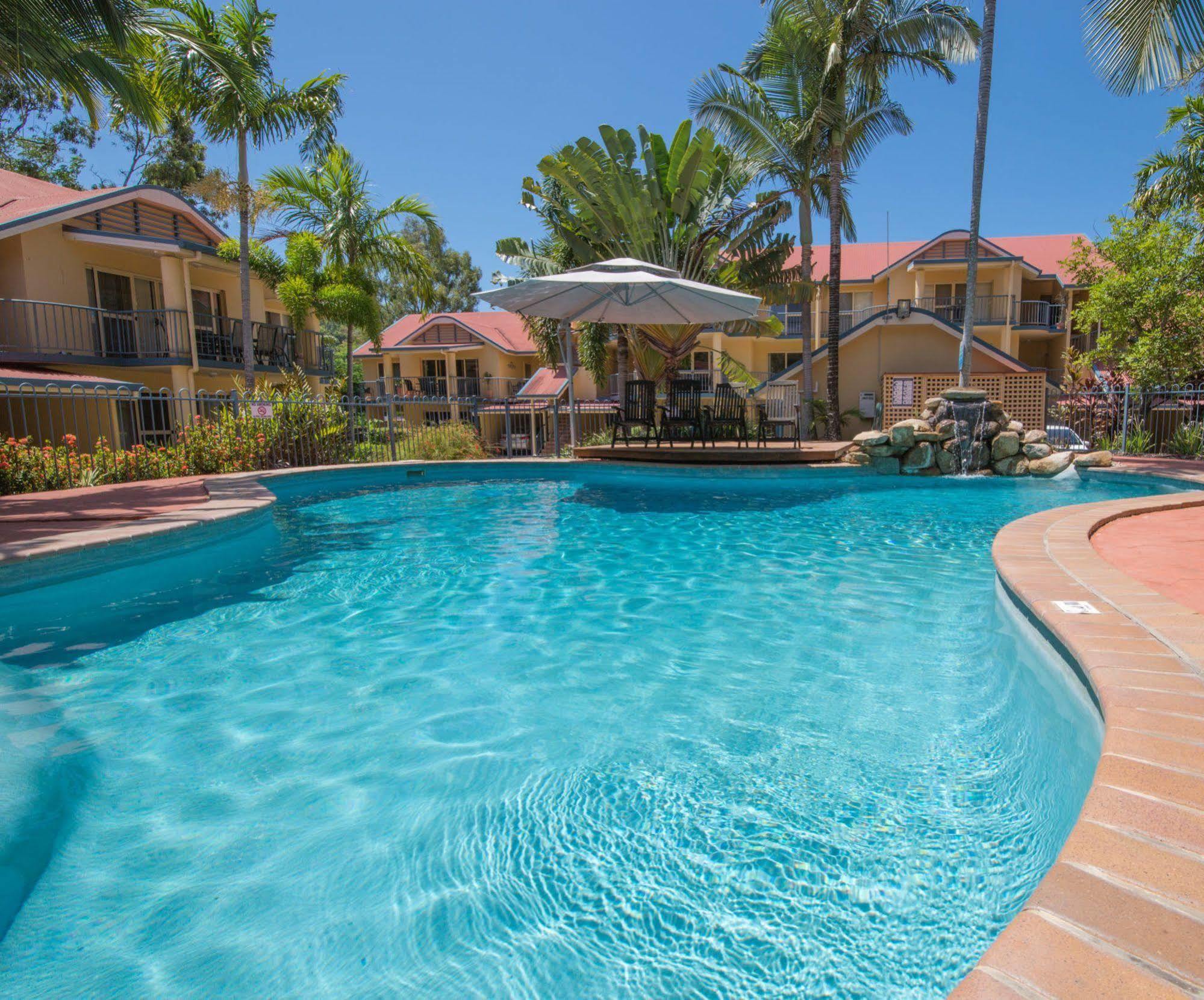 At Beach Court Holiday Villas Airlie Beach Kültér fotó