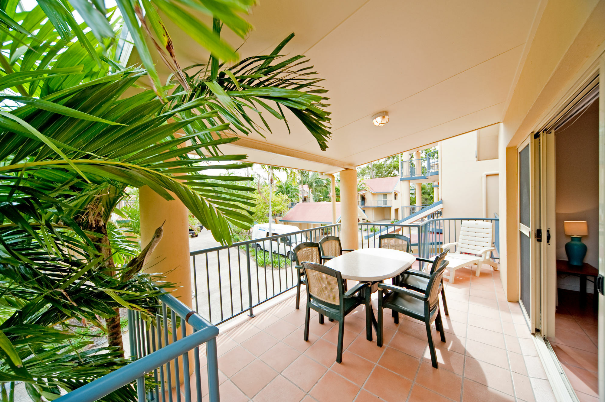 At Beach Court Holiday Villas Airlie Beach Kültér fotó