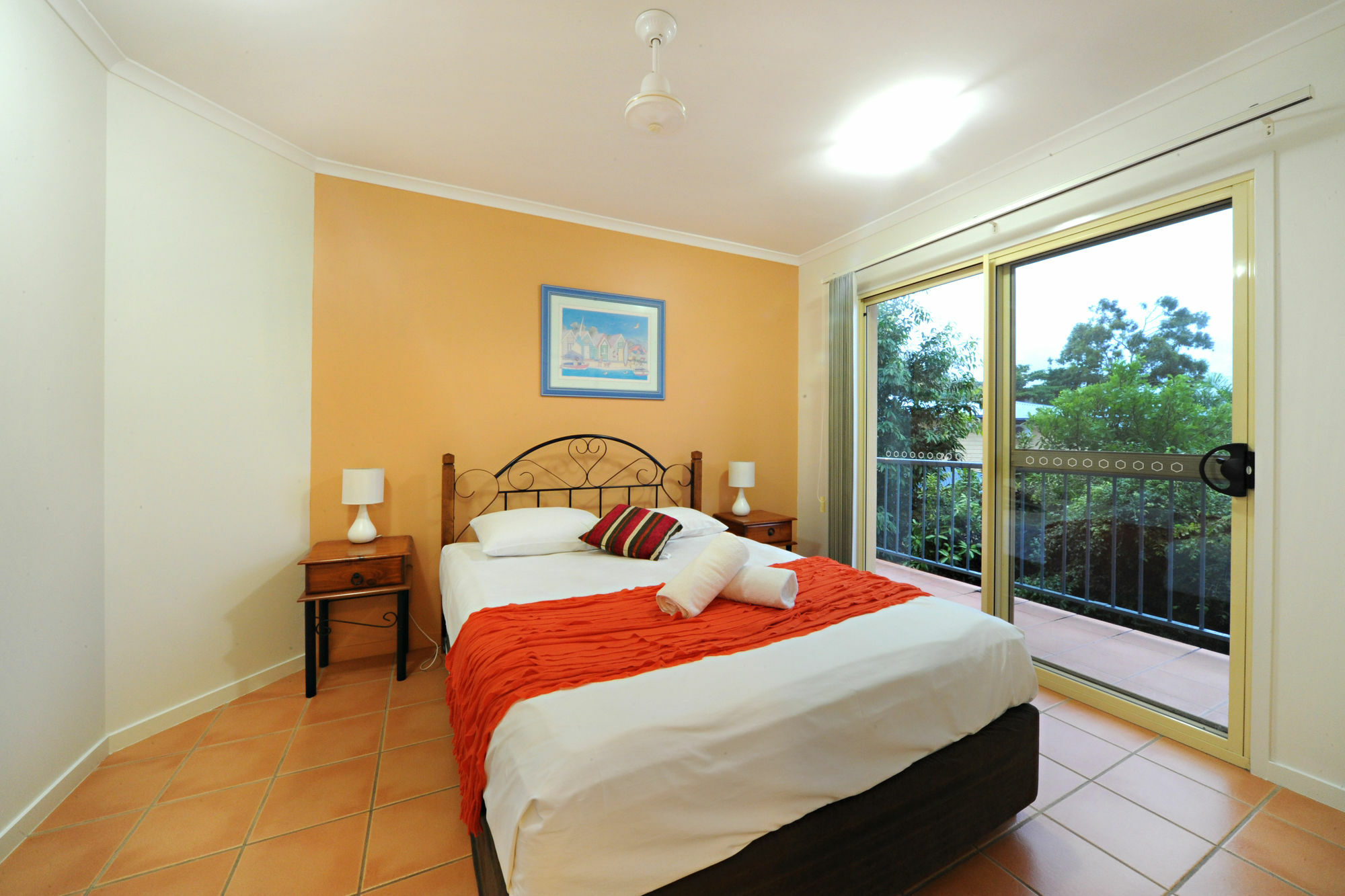 At Beach Court Holiday Villas Airlie Beach Kültér fotó